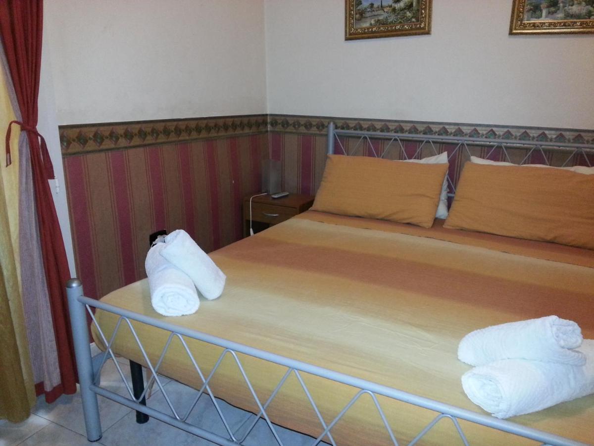 Astra Bed and Breakfast Napoli Værelse billede